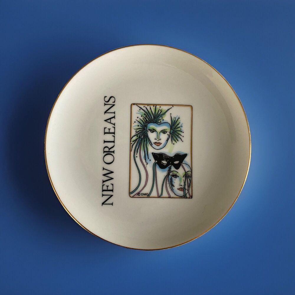 New Orleans Louisiana Souvenir Ceramic Plate Unbranded Gold Edge Mardi Gras
